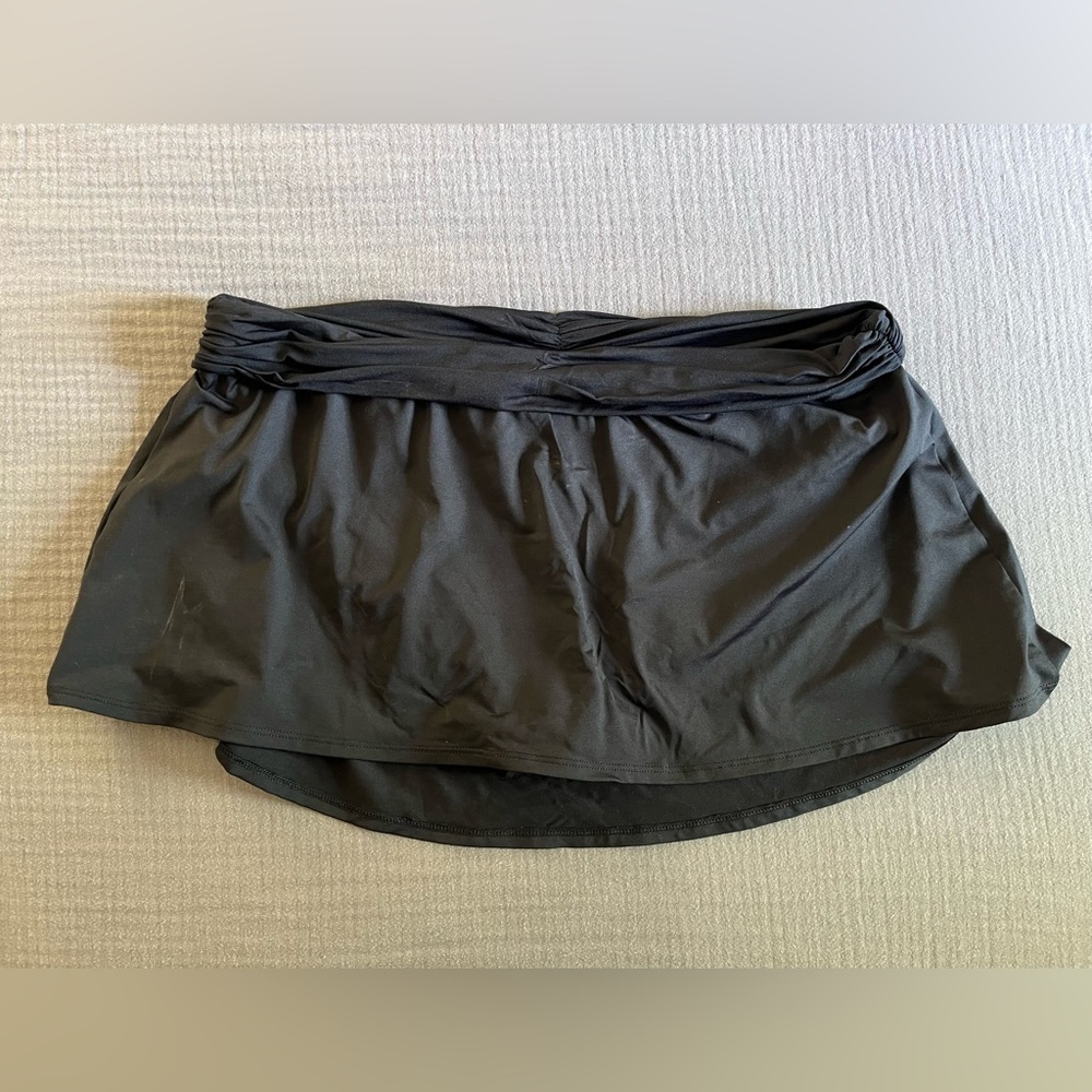 La Blanca black ruched waist swim skirt 16W